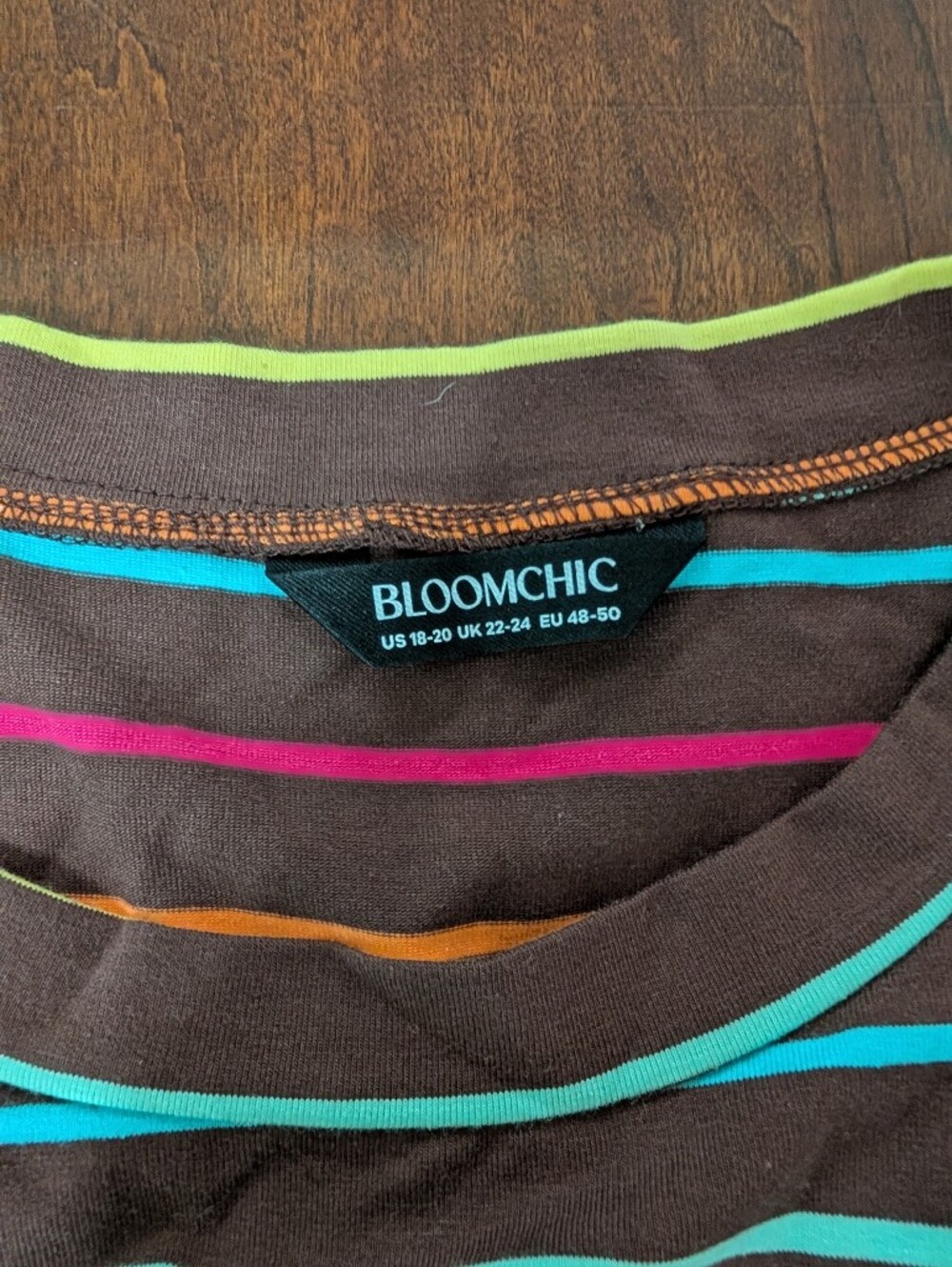 BloomChic Side Tie Brown And Rainbow Dolman Sleeve Dress, Size 18/20 - Picture 5 of 7